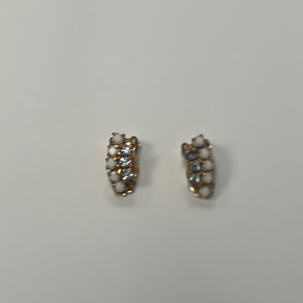 Vintage clip earrings